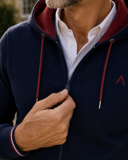 Veste_zippee_homme_-_bleu_marine_-_coton_bio_-_maison_ft_-_detail_broderie_coeur_1