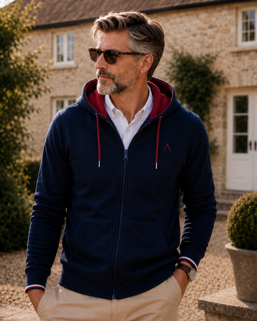 Veste_zippee_homme_-_bleu_marine_-_coton_bio_-_maison_ft_-_exterieur