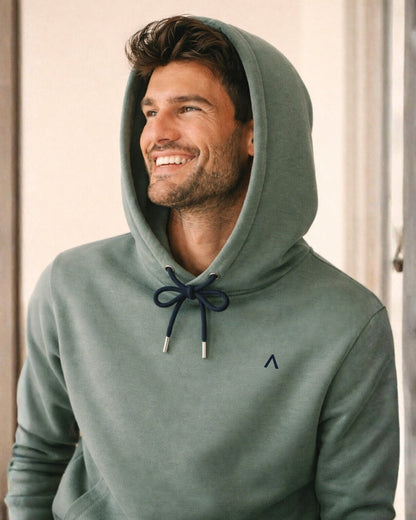 sweat-capuche-vert-homme-coton-bio-maison-ft_-sourire